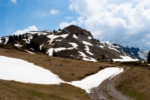 Las montañas apenas nevadas en primavera. (clickear para agrandar imagen). Foto: sxc.hu